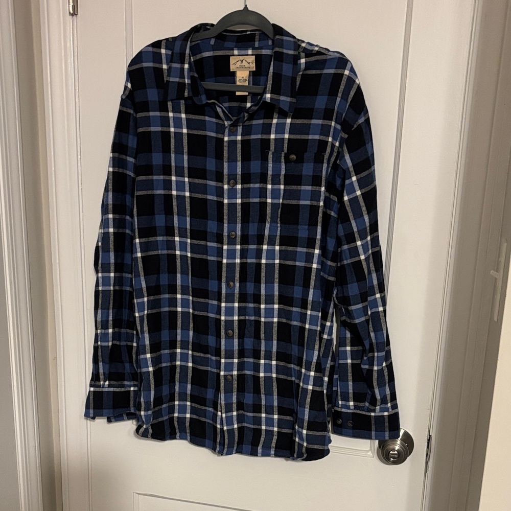 Men's Blue and Black Plaid Button-Down Shirt - Unknown Brand